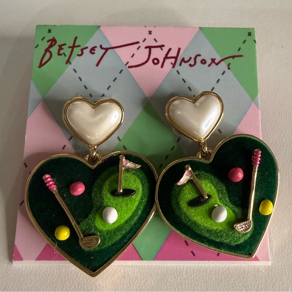 ⛳️Betsey Johnson Green Heart Golf Earrings